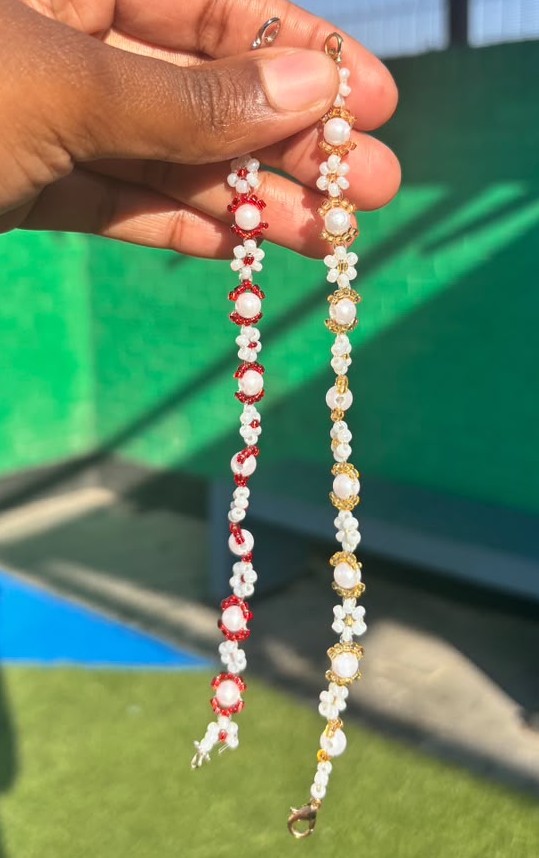 Red and gold flower pearl bracelets